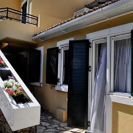 New Era Menigos Houses Aparthotel