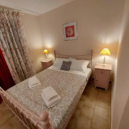 New Era Menigos Houses Aparthotel *