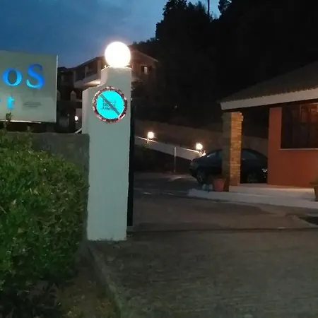 New Era Menigos Houses 아파트호텔 글리파다